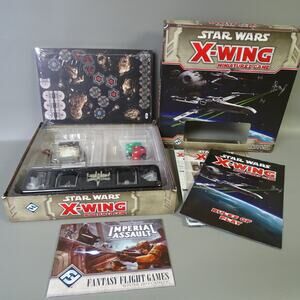 Star Wars X-wing Miniatures Game Core Set SWX01